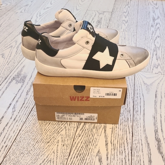 Wizz  W6YZ Sneakers Bianco Nero size 38 - Picture 1 of 13